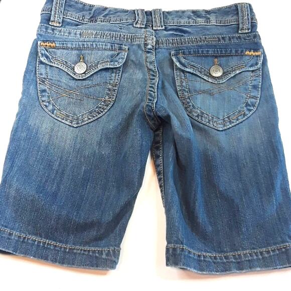 Aeropostale Womens Sz 6 Modest Y2K Flap Pocket Distressed Denim Shorts5725 - Picture 2 of 10